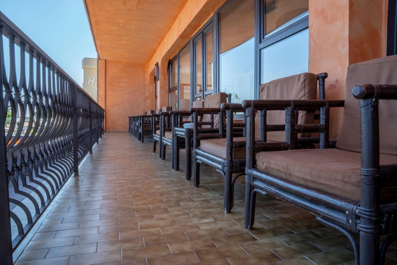 Hotel Giorgetti Orange Беллария-Иджеа-Марина Экстерьер фото
