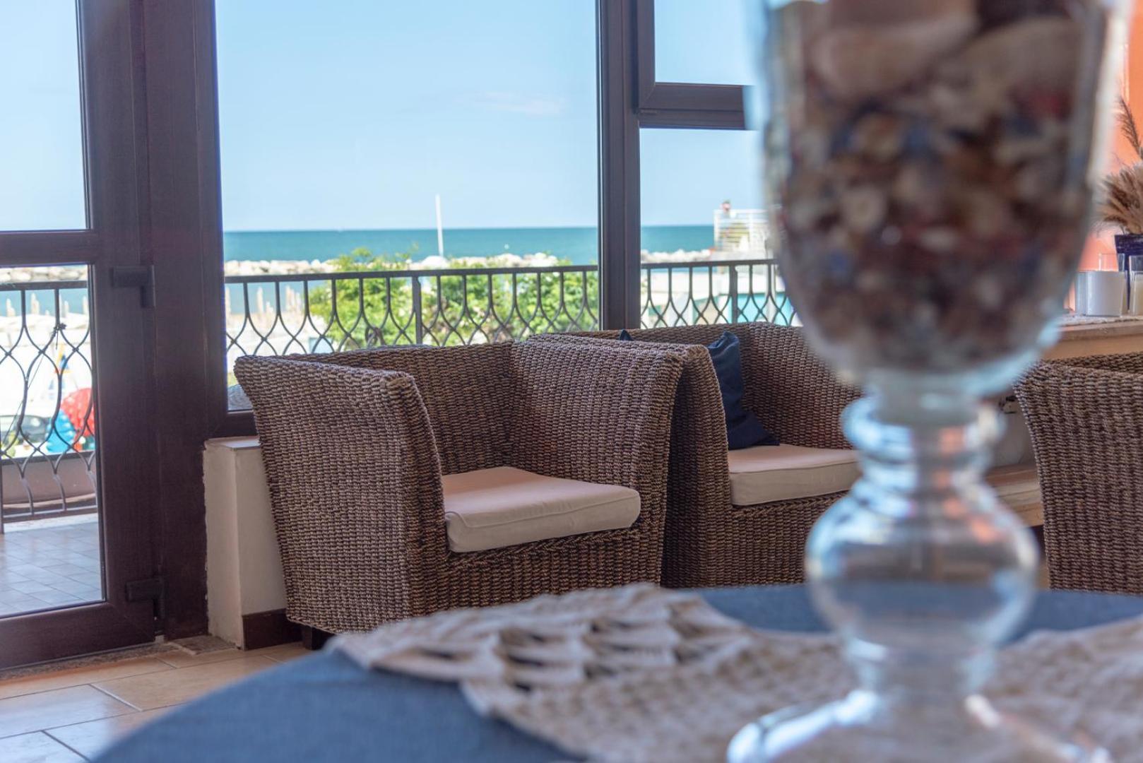 Hotel Giorgetti Orange Беллария-Иджеа-Марина Экстерьер фото